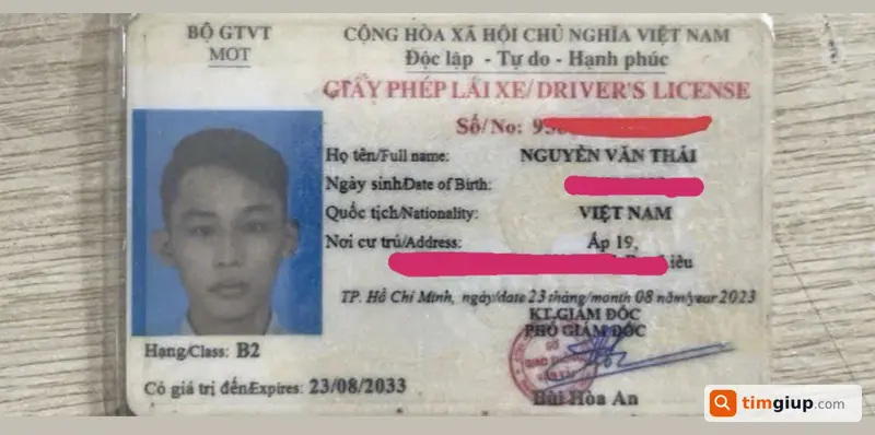 Tìm ví và giấy tờ mang tên Nguyen Van Thai tại Quận 12