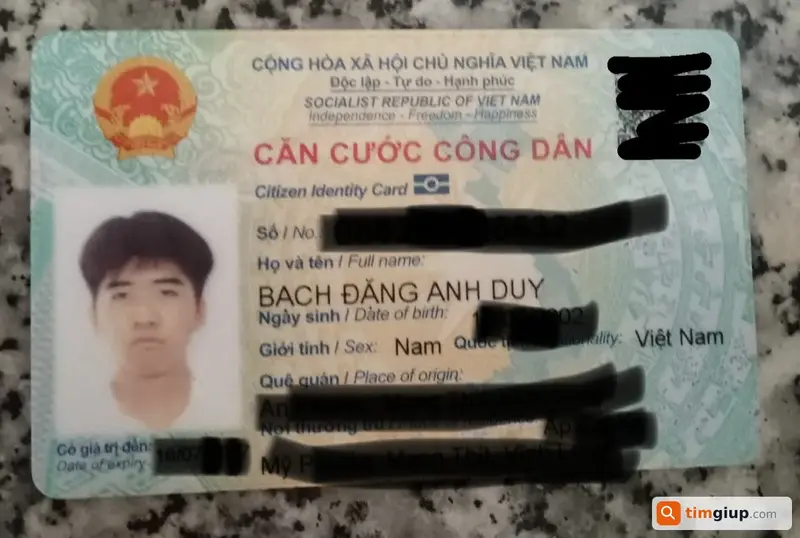 Tìm ví đánh rơi chứa giấy tờ tên Bạch Đặng Anh Duy tại TP. Hồ Chí Minh