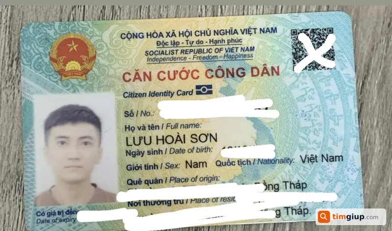 Tìm ví nam màu nâu rơi tại bến xe Cần Thơ