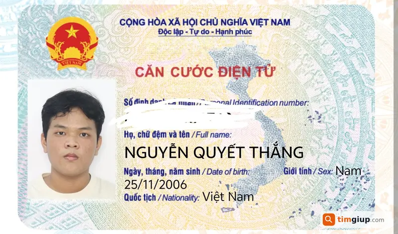 Tìm ví và giấy tờ tên Nguyễn Quyết Thắng tại Quận 7
