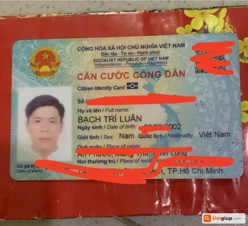 Tìm ví màu đen của anh Bạch Trí Luân tại Quận 1, TP.HCM