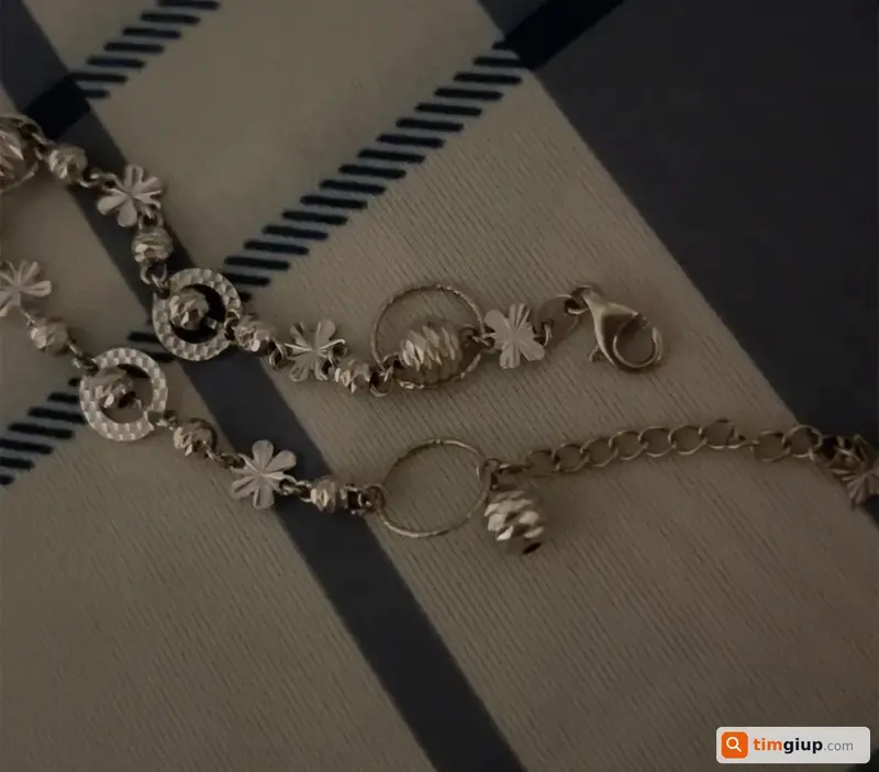 Tìm vòng tay vàng khắc tên Nguyễn Ý Khả Nhi tại TP.HCM