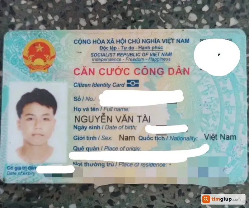 Tìm ví chứa giấy tờ tùy thân của anh Nguyễn Văn Tài tại Quận 1, TP.HCM