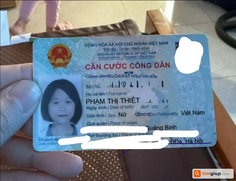 Tìm ví đựng giấy tờ mang tên Phạm Thị Thiết tại Hà Nội