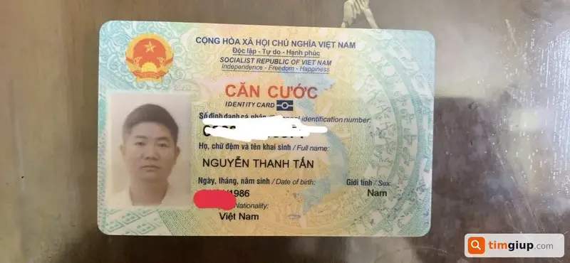 Tìm ví đựng giấy tờ mang tên Nguyễn Thanh Tấn tại Hà Nội