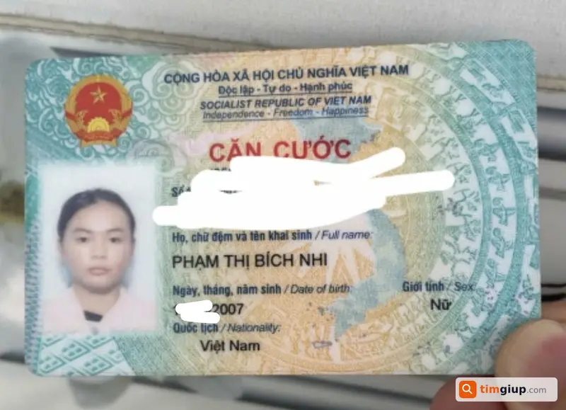 Tìm ví và giấy tờ tên Phạm Thị Bích Nhi rơi Phạm Văn Đồng