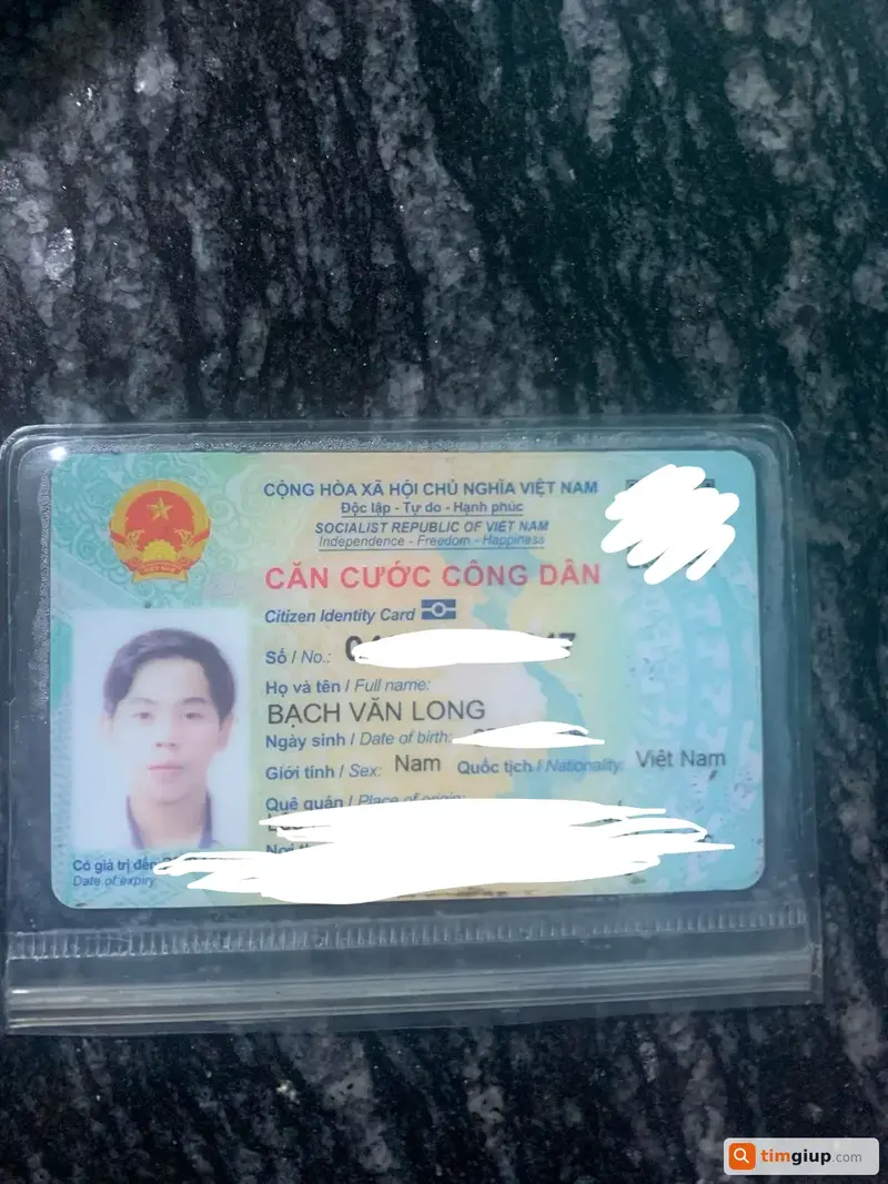Tìm ví và giấy tờ tùy thân tên Bạch Văn Long (2006) tại Huế