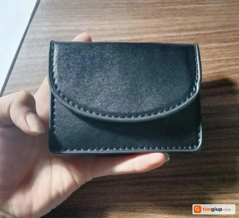 Tìm ví màu đen có giấy tờ tên Lưu Bảo Anh tại Quận 11 TP.HCM