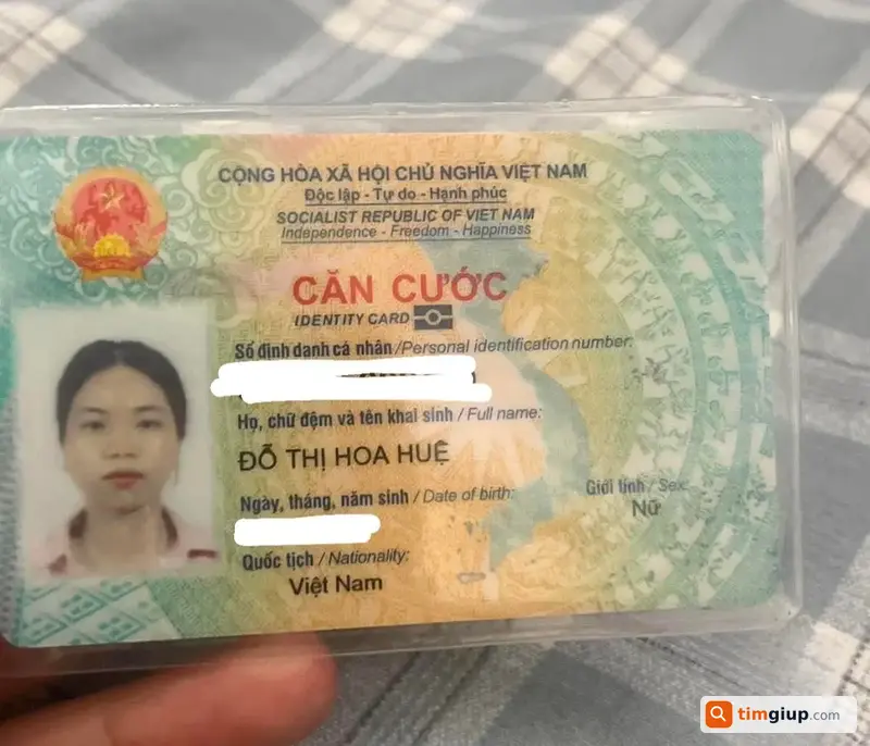 Tìm Ví Màu Hồng Cùng Giấy Tờ Tại Thanh Xuân, Hà Nội