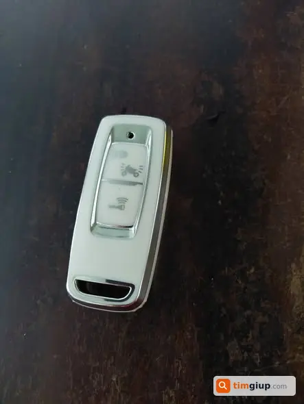 Nhặt được remote xe tại khu vực Vạn Xuân, liên hệ nhận lại