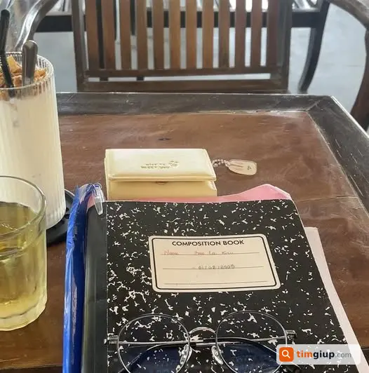 Tìm ví màu vàng chứa giấy tờ tên Kiều Thiện Bảo Lộc