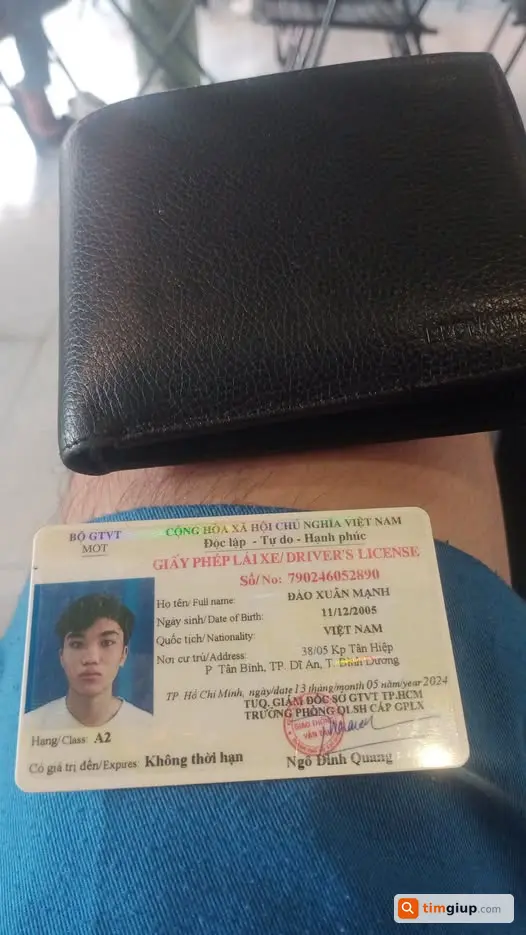 Nhặt được ví chứa giấy tờ tên Đào Xuân Mạnh, liên hệ nhận