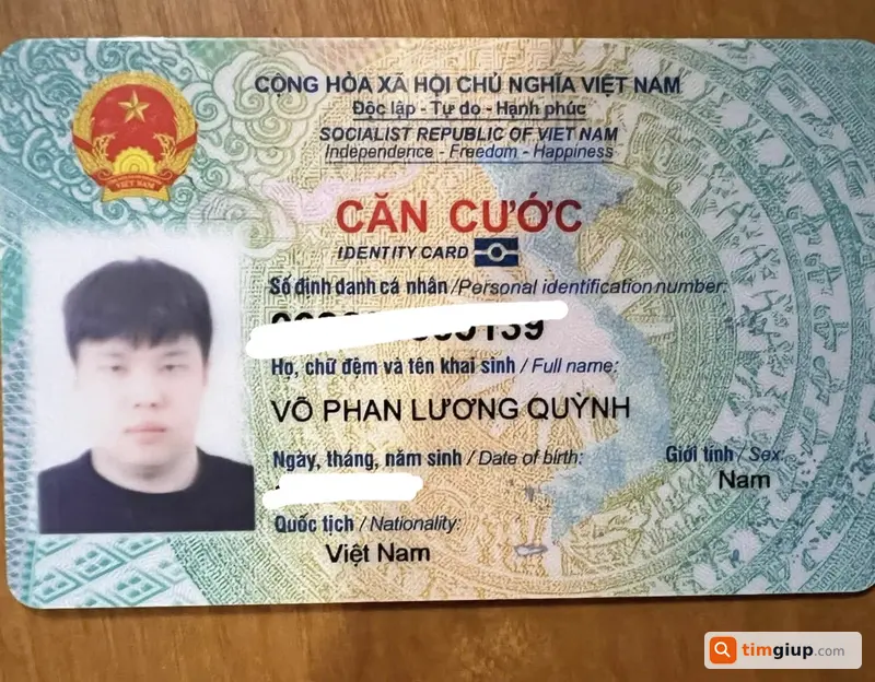 Tìm ví da màu nâu có giấy tờ Võ Phan Lương Quỳnh tại Q7