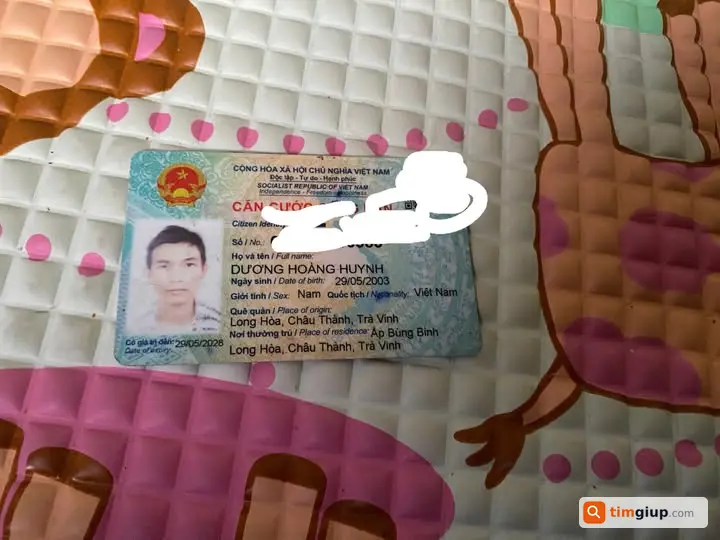 Tìm ví màu đen của Dương Hoàng Huynh bị rơi, có giấy tờ