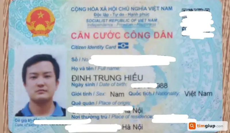 Tìm ví màu đen tên Đinh Trung Hiếu bị rơi tại Hà Nội