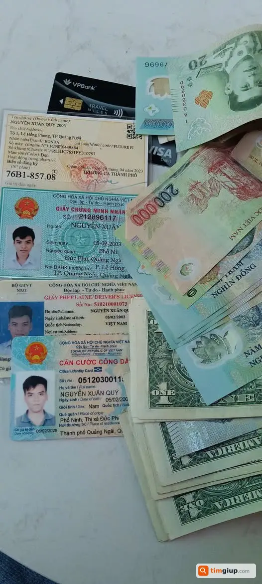 Nhặt được ví có giấy tờ, tiền tại Nguyễn Thị Minh Khai – Vành đai 3
