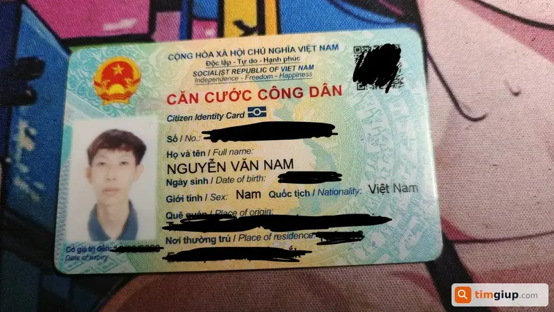 Tìm ví đánh rơi chứa giấy tờ tên Nguyễn Văn Nam (2003) tại Bình Tân, TP.HCM