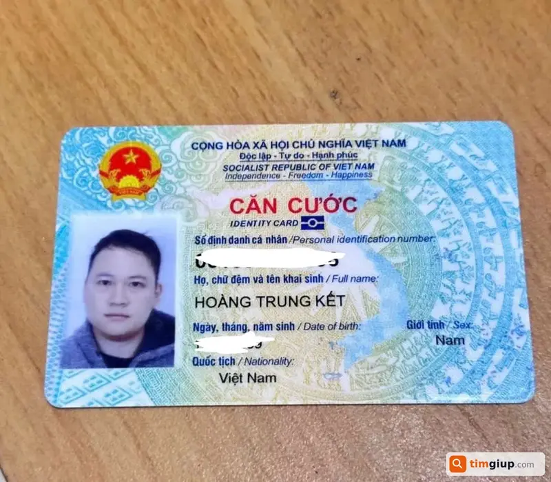 Tìm ví và giấy tờ tùy thân tên Hoàng Trung Kết
