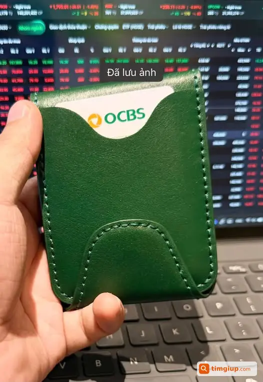 Ví Da Xanh Lá Đậm Thất Lạc Tại Nội Thành Tp.hcm