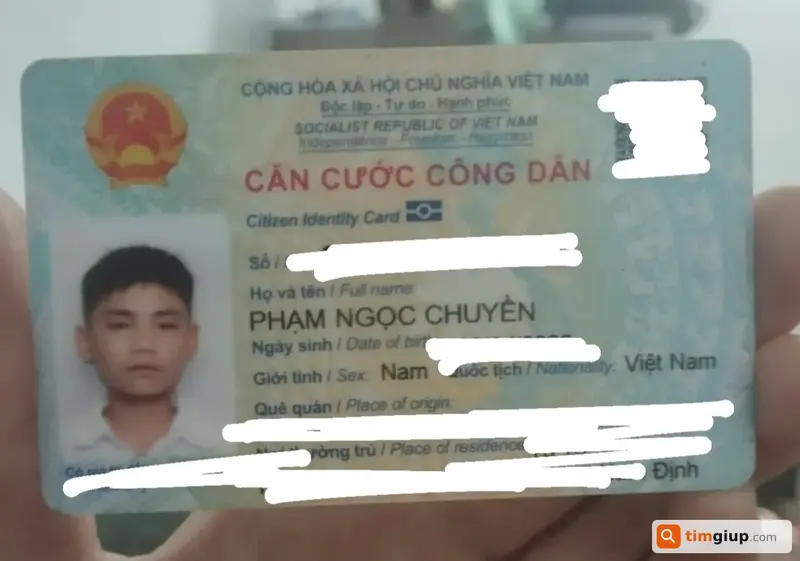 Tìm ví da màu nâu đỏ tên Phạm Ngọc Chuyền tại Hà Nội
