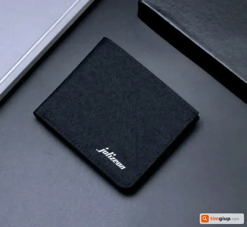 Tìm ví màu đen của Đỗ Đức Huy tại Cần Thơ