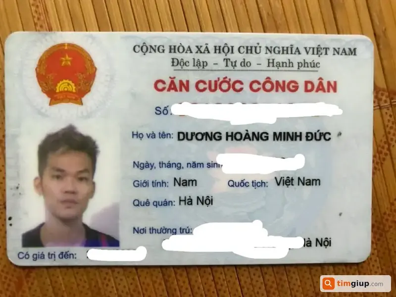 Tìm ví da màu đen chứa giấy tờ của anh Dương Hoàng Minh Đức tại Hoàng Mai, Hà Nội
