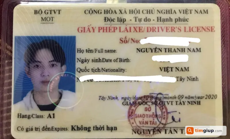 Tìm ví đen cũ chứa giấy tờ Nguyễn Thanh Nam tại TP.HCM