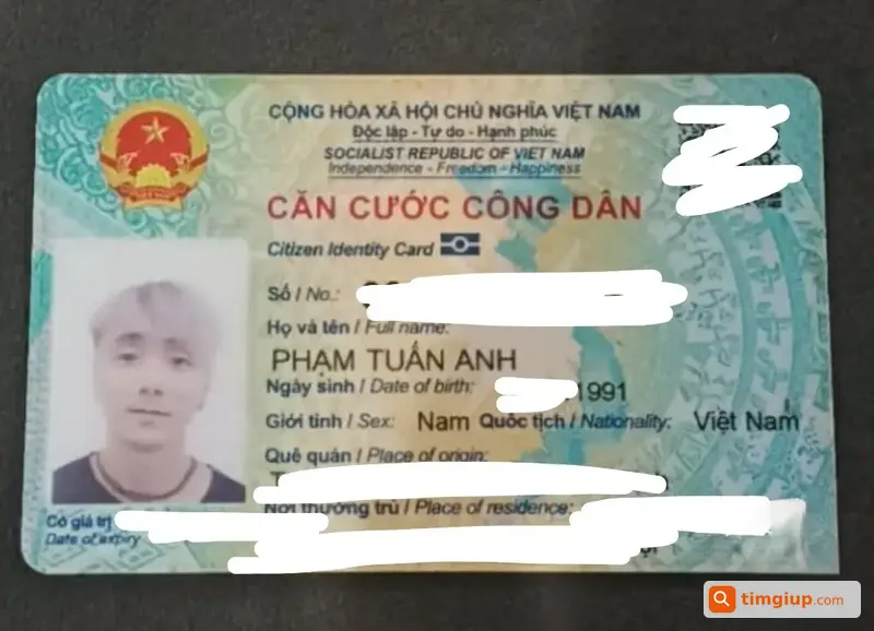 Rơi Ví Nâu Đỏ Tên Phạm Tuấn Anh Trên Đường Hà Nội