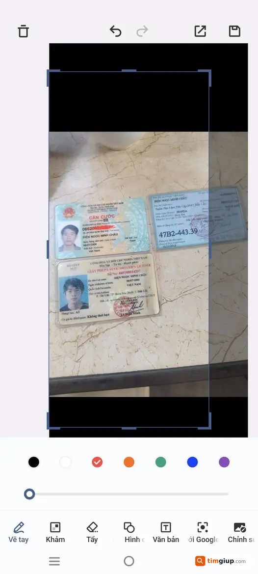 Nhặt được ví và giấy tờ, ai đánh rơi liên hệ nhận lại