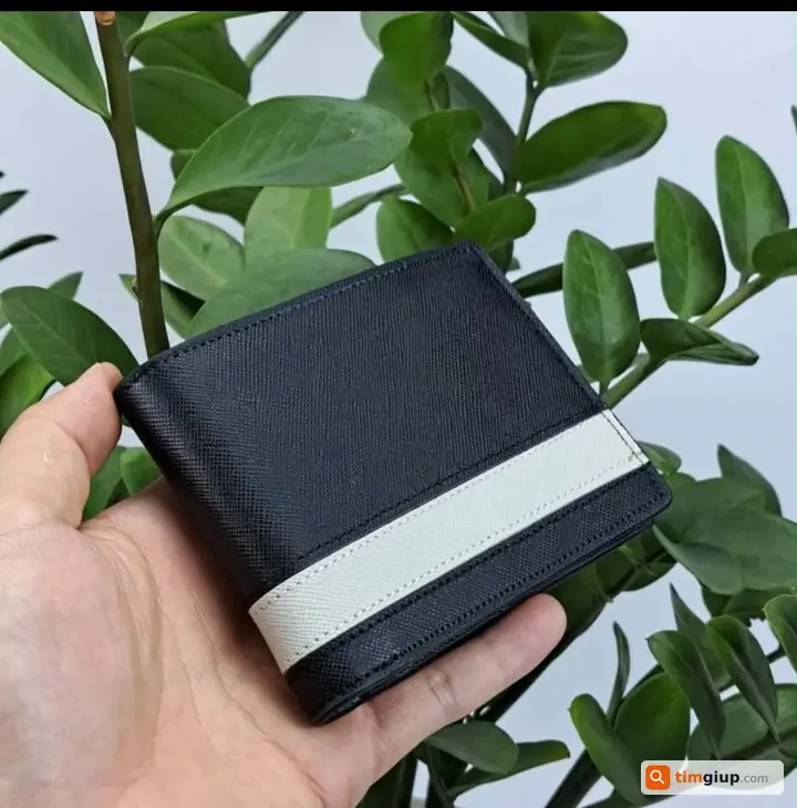 Tìm ví màu đen cùng giấy tờ rơi tại Đà Nẵng