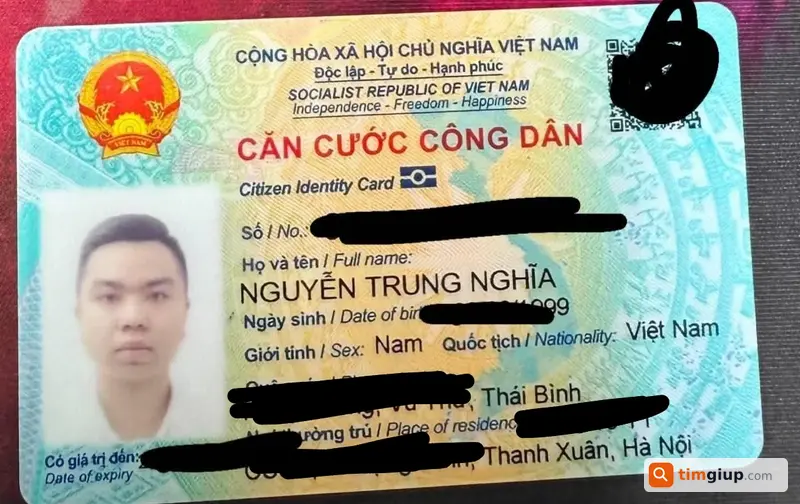 Tìm ví và giấy tờ tên Nguyễn Trung Nghĩa tại Thanh Xuân