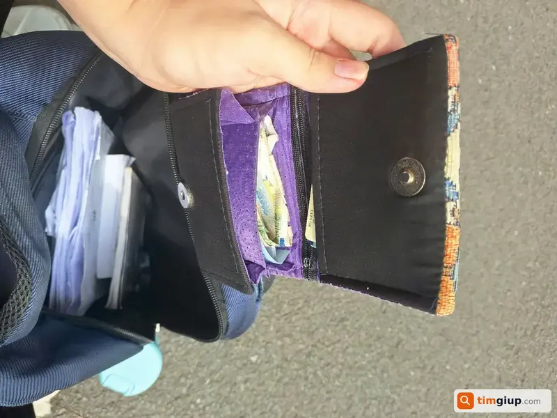 Tìm ví và giấy tờ tùy thân của Bùi Trung Kiên tại Cần Thơ