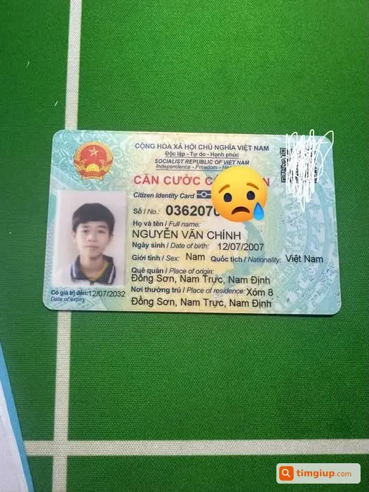 Túi Xách Có Ví Và Giấy Tờ Bị Rơi Tại Phùng Hưng