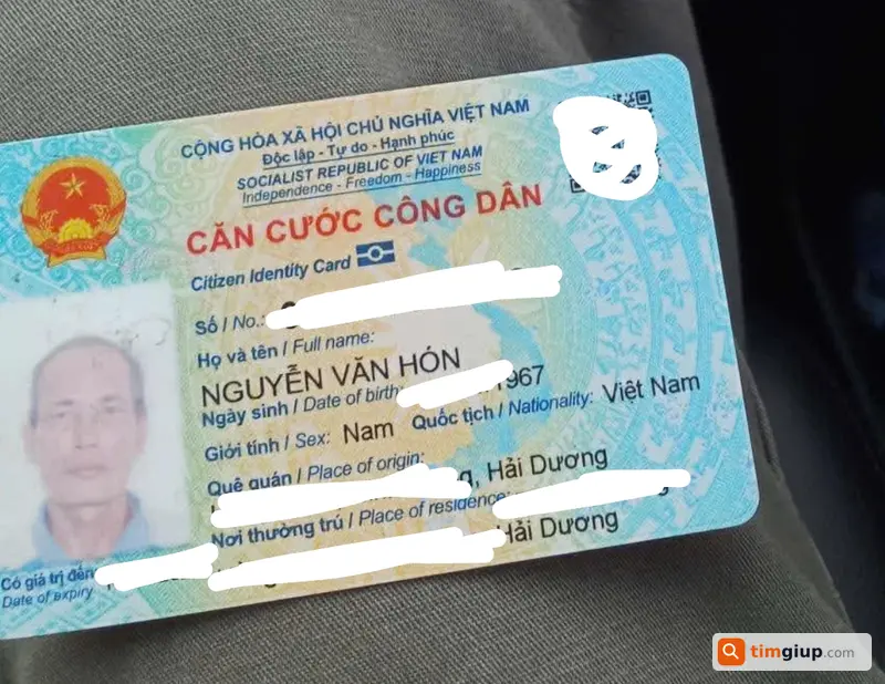 Tìm ví da đen rơi ở Hà Nội, giấy tờ Nguyễn Văn Hón 1967