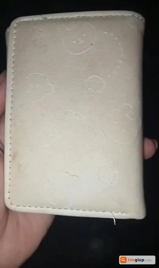 Tìm ví màu hồng rơi từ Tân Sơn đến chợ Cuôr Đăng