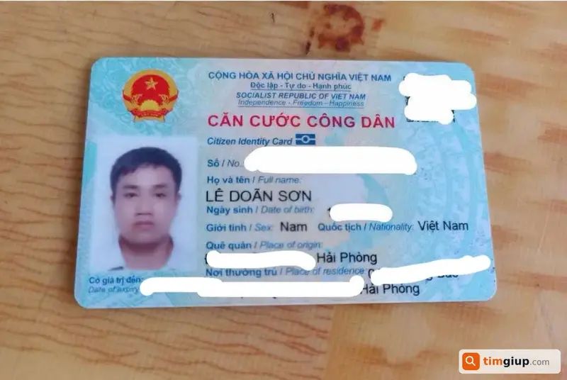 Tìm ví và giấy tờ tùy thân tên Lê Doãn Sơn