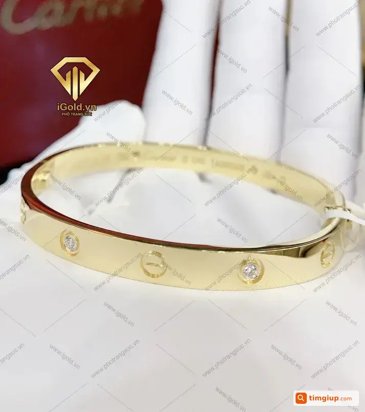 Vòng Tay Kiểu Cartier Rơi Trên Tuyến Phùng Chí Kiên Đến Tôn Đức Thắng