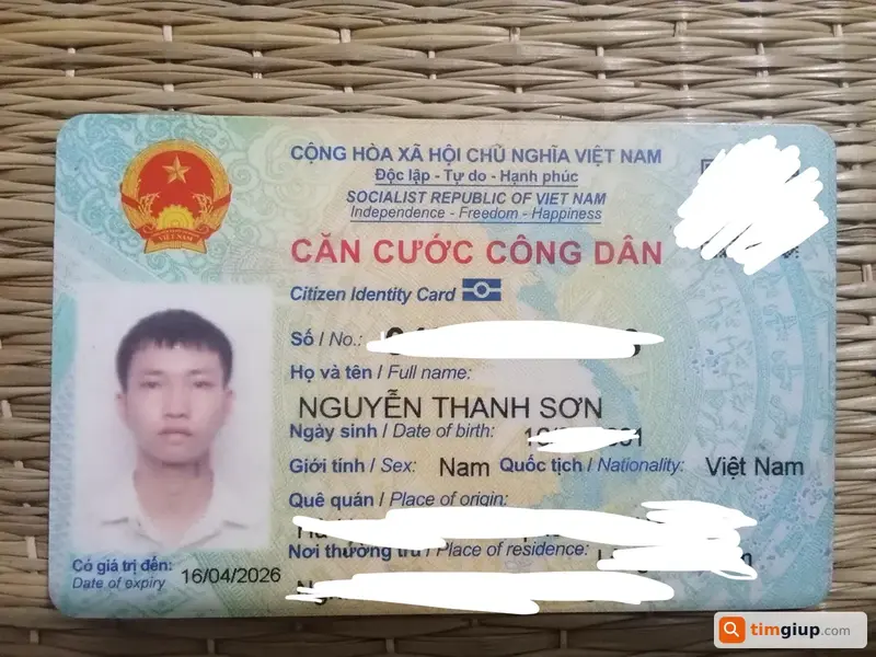Tìm ví và giấy tờ tùy thân tên Nguyễn Thanh Sơn tại Nghệ An