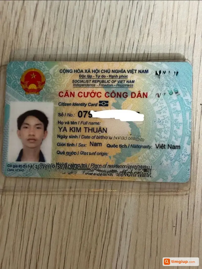 Bóp Tiền Có Cccd Tên Ya Kim Thuận Rơi Trên Võ Văn Kiệt