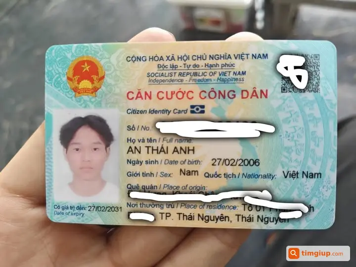 Rơi Ví Và Giấy Tờ Khu Vực Đền Mẫu Đầm Sen, Định Công