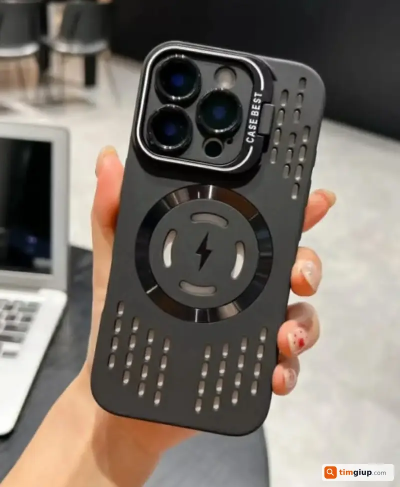 Tìm iPhone 13 màu hồng rơi tại Nguyễn Thông, TP.HCM