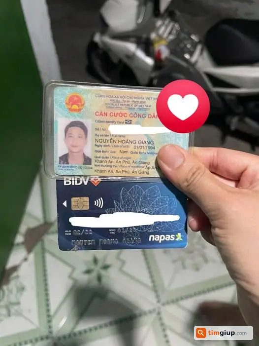 Nhặt được bóp tại Trường Tiểu học Phú Hòa 1, Thủ Dầu Một, Bình Dương
