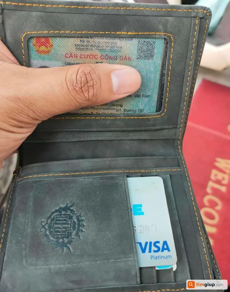 Tìm ví màu nâu tên Trần Nguyễn Trọng Nhân tại Đức Hòa, Tây Ninh