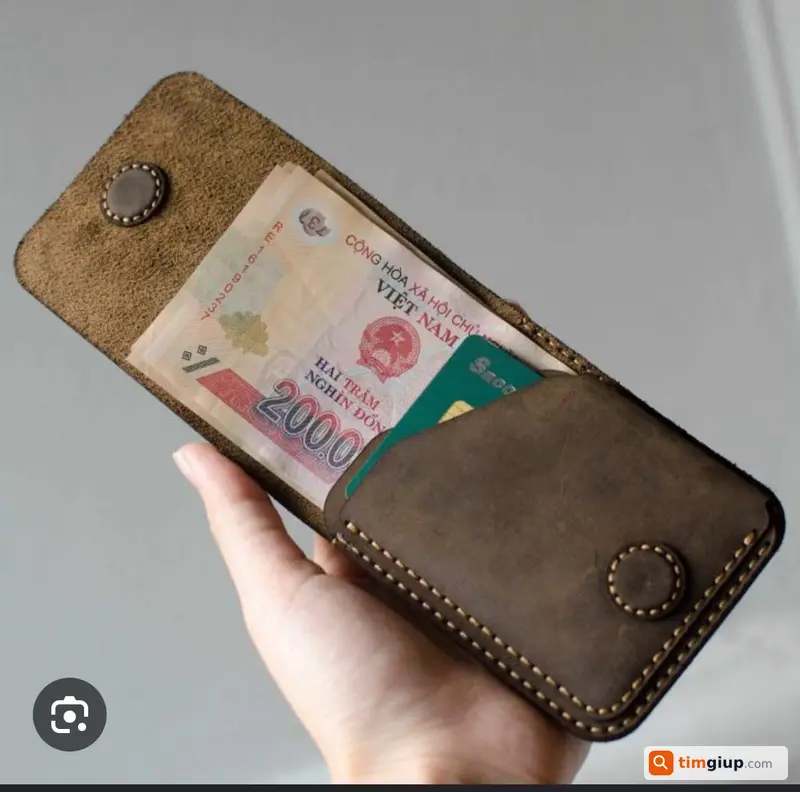 Tìm ví chứa giấy tờ Lê Tấn Dũng rơi Q2 Thảo Điền