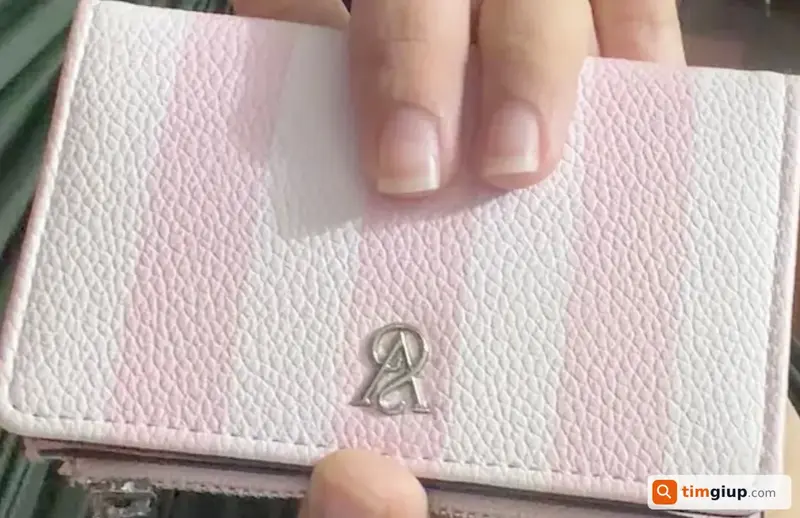 Tìm ví thất lạc tên Phương Nghi tại Quận 7, TP.HCM