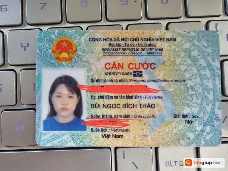 Rơi ví kèm giấy tờ tại Quận 4, TP.HCM