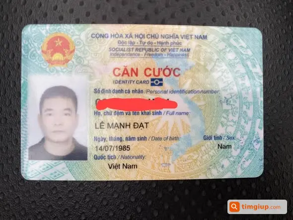 Túi Sách Chứa Giấy Tờ Mang Tên Lê Mạnh Đạt Bị Đánh Rơi