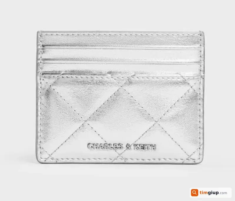 Tìm túi xách Charles & Keith của chị Đỗ Lệ Uyên tại Hà Nội