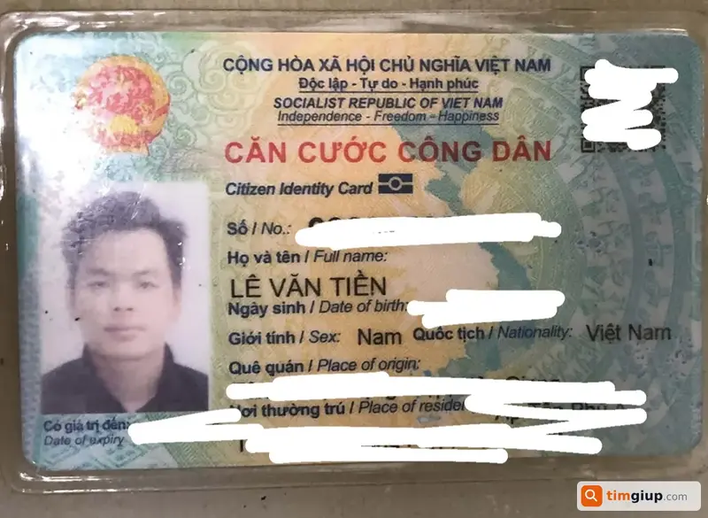 Tìm ví đánh rơi chứa giấy tờ tên Lê Văn Tiền tại Tân Phú, TP.HCM