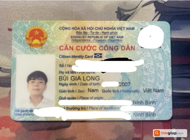 Tìm ví đen và giấy tờ tên Bùi Gia Long tại Khương Đình
